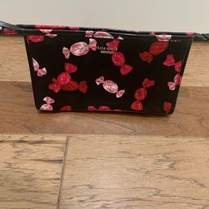 ⭐️Kate Spade Do Wonders pink and red candy wrapper cosmetic bag⭐️